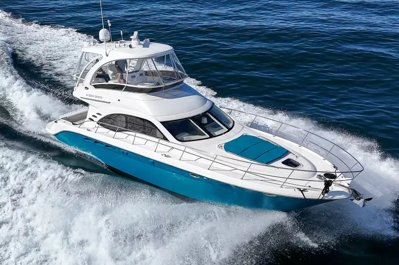 sea-ray-52-exterior-02