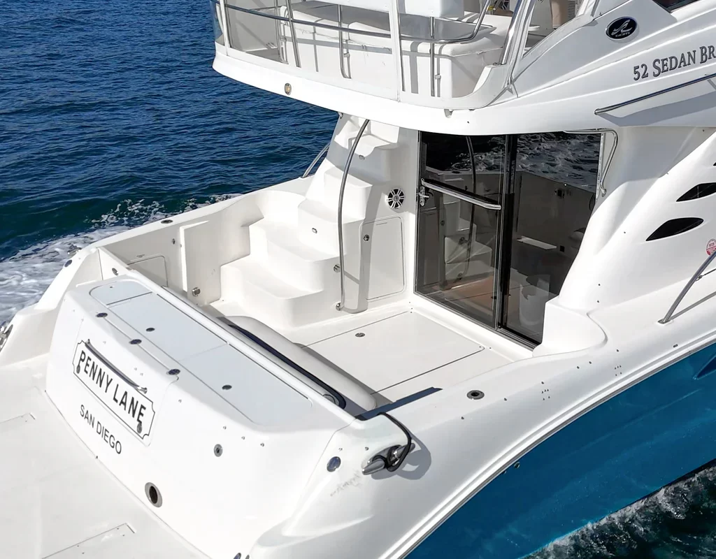 sea-ray-52-interior-05