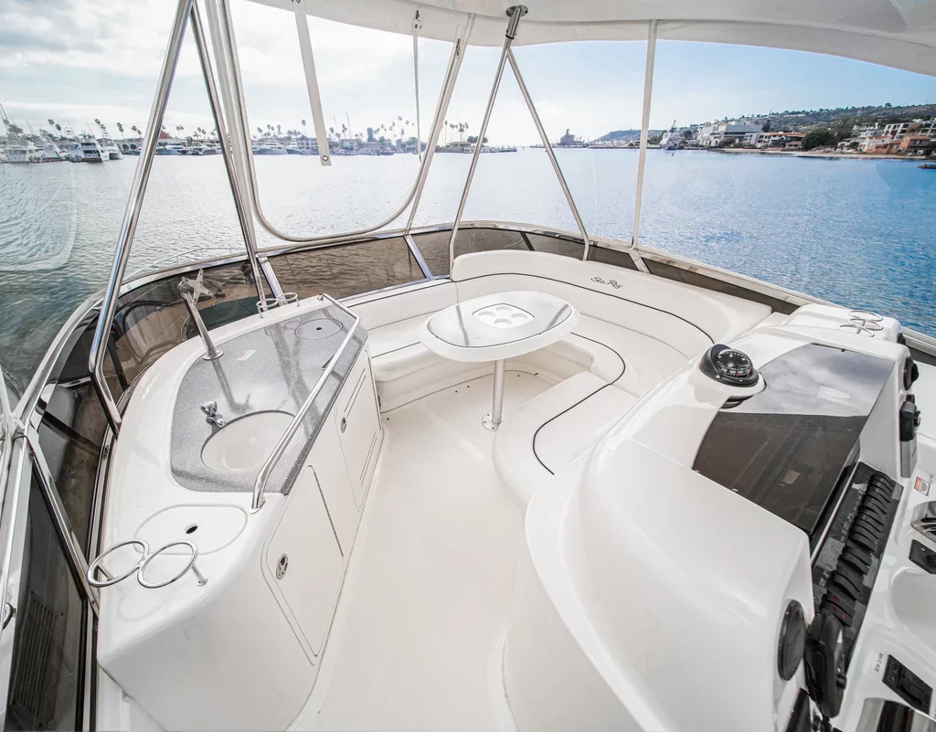 sea-ray-52-interior-06