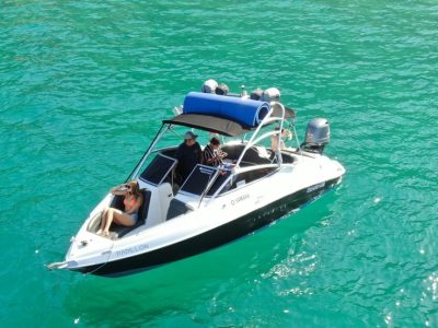 28' Yamaha Fun Boat Express